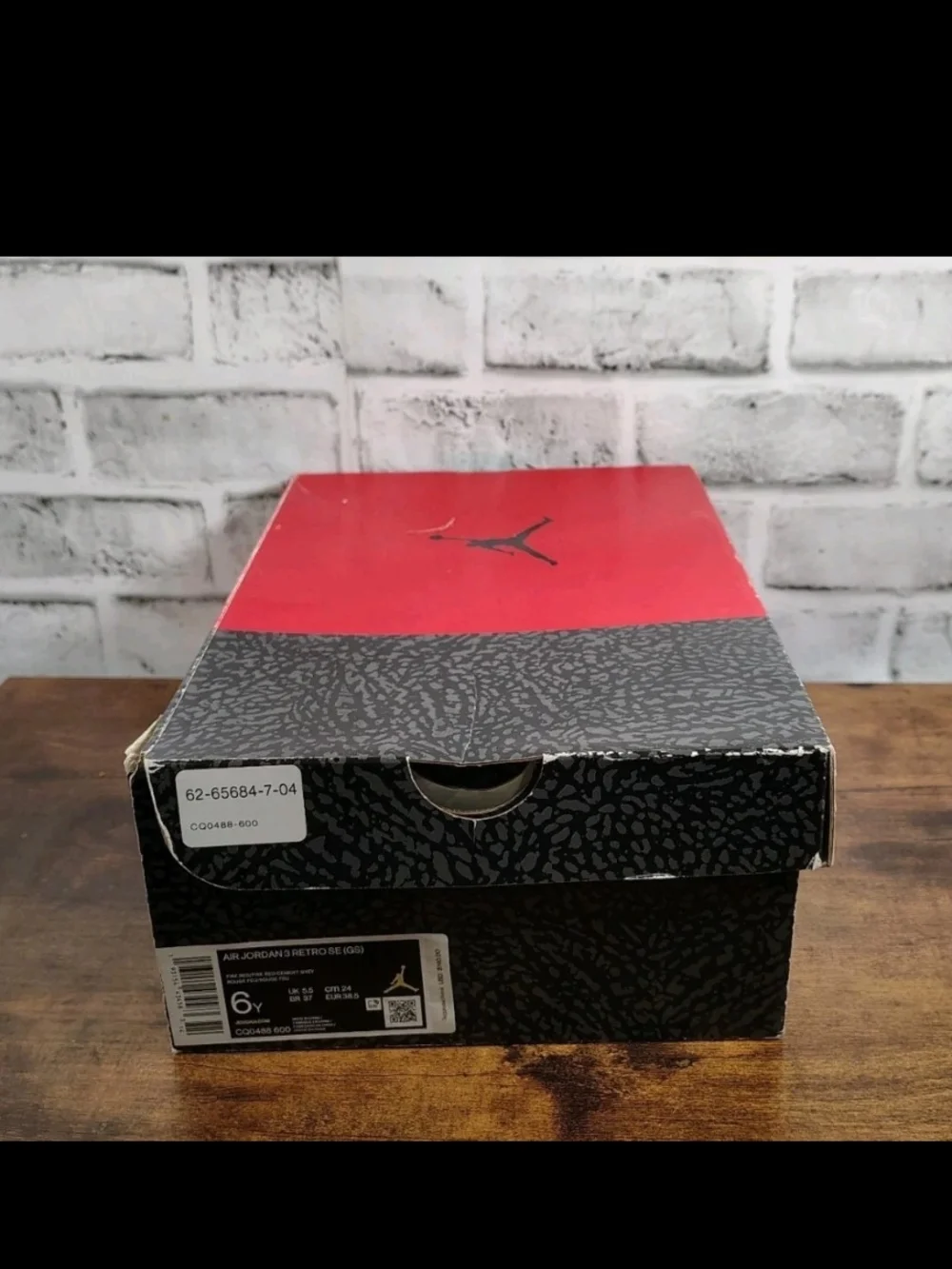 Jordan 3 Retro SE 